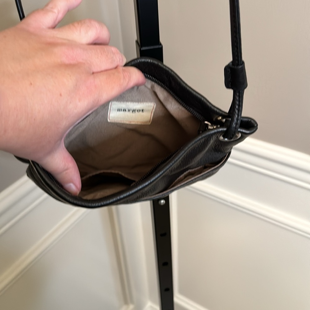 Margot black leather Crossbody with silver hardware - Picture 3 of 7
